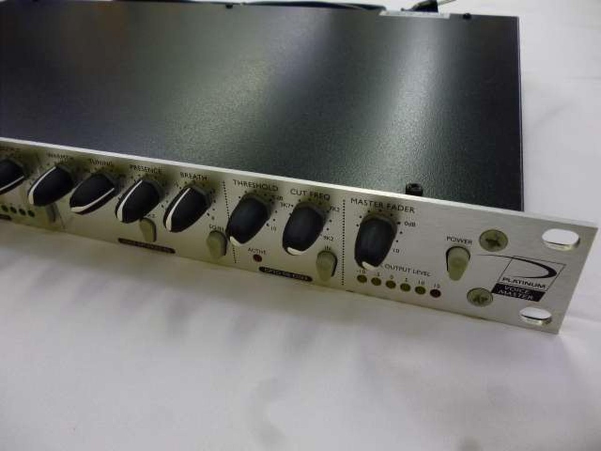 Focusrite Platinum Voicemaster Mono Vocal Channel Strip Processor