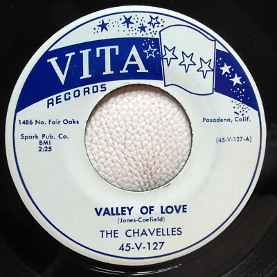 the CHAVELLES 45 Valley of Love / Red Tape REPRO doowop MINT- Kz 52