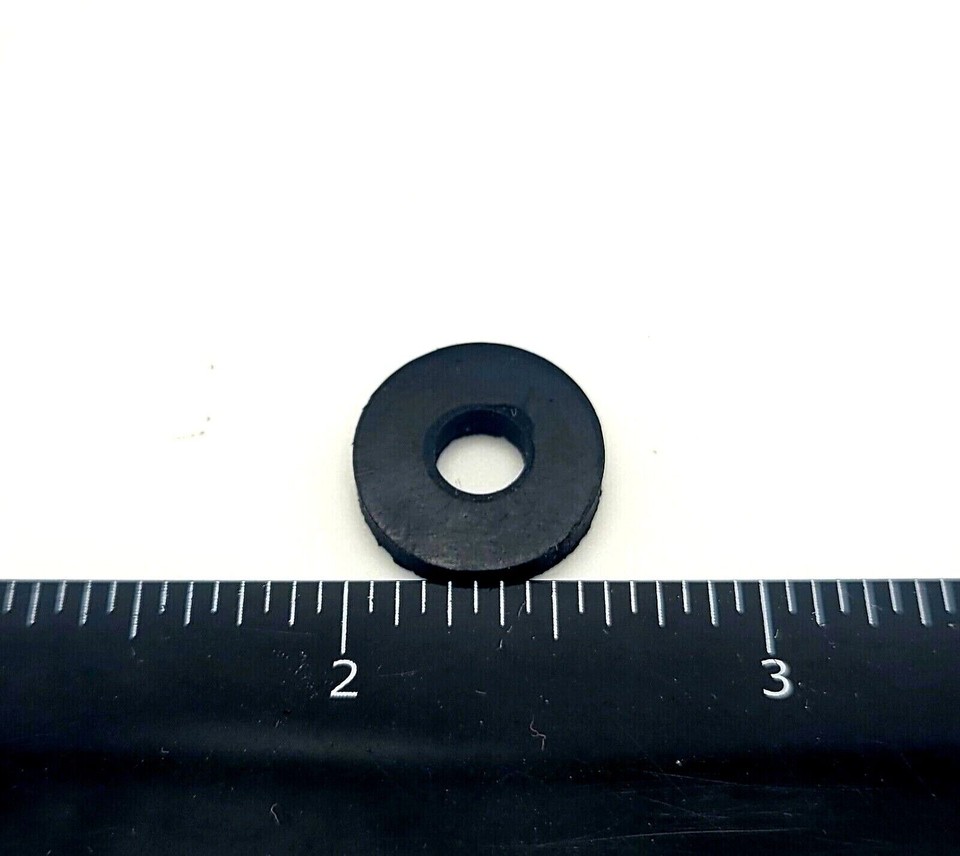 1/4" ID Rubber Flat Washers – 5/8" OD X 1/8" Thick – Sealing Gasket Spacers (Choose Qty: 12, 24, 48, 100)