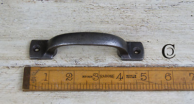 2 Stück GUSSEISEN ANTIK massiv Schwerlast 43/4'' 120 mm VIERKANT D GRIFFE + Schrauben