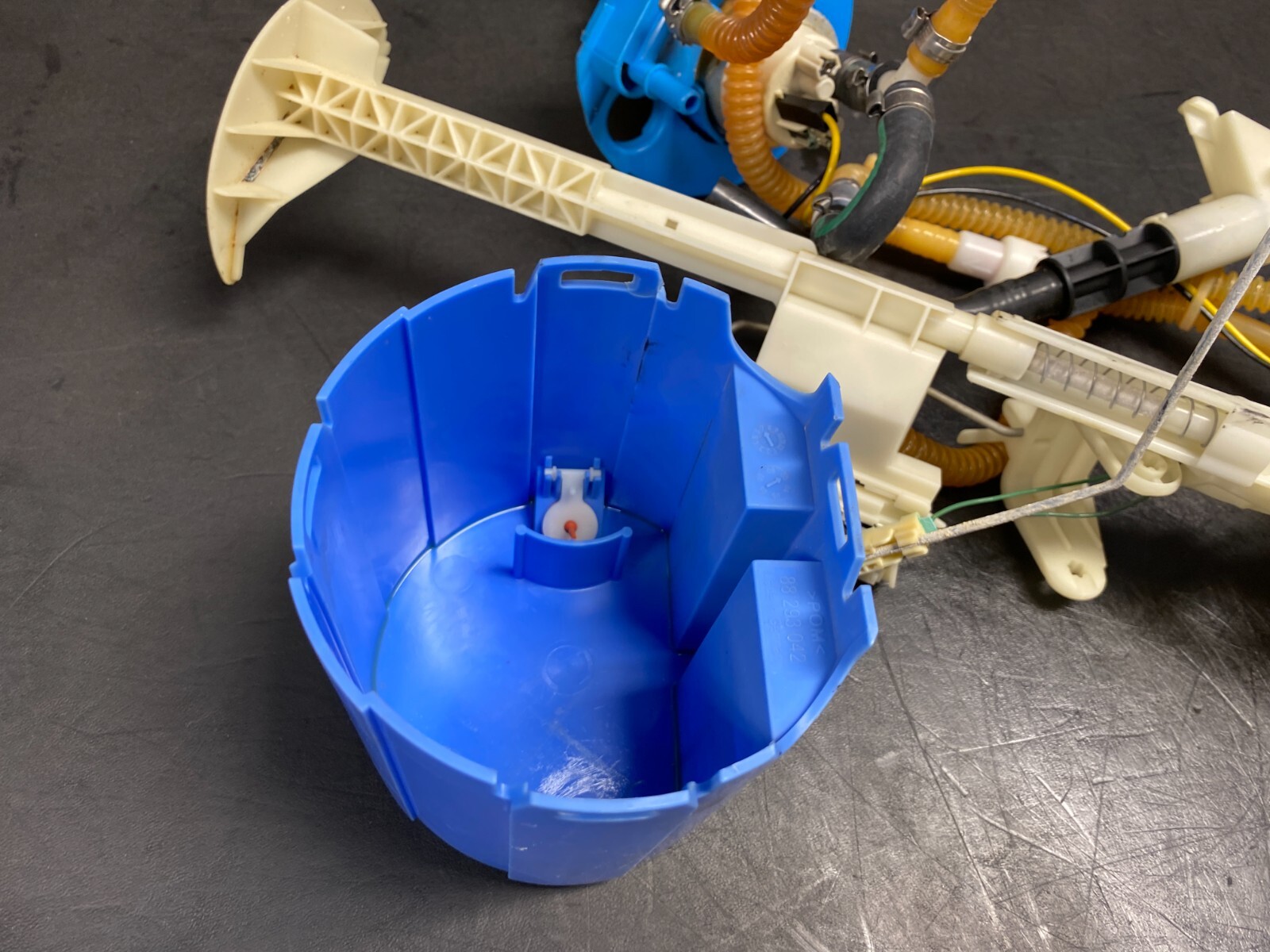 Porsche 911 GT3 2004 Fuel pump