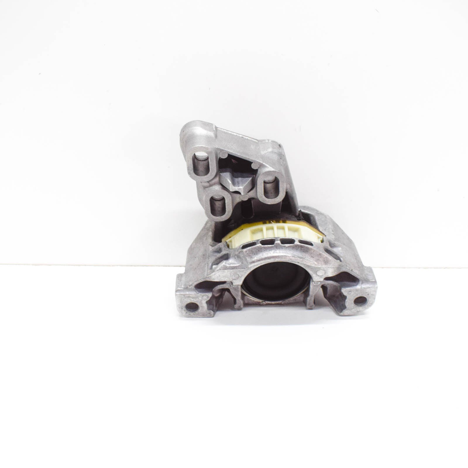 MB GLA-CLASS X156 Left Engine Mount A2462400617 2.0 Petrol 155kw
