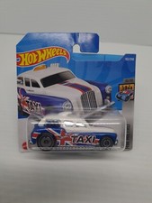 Hot Wheels Cockney Cab II HW Metro #10/10 NEW 2021 ENGLAND/UK/BRITAIN FLAG HCX10