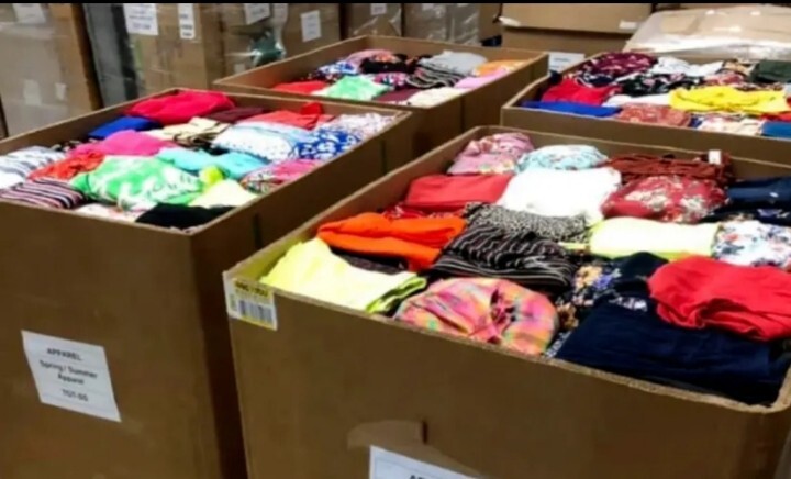 Lot of 100 Premium Clothing Items Wholesale Resale Consignment