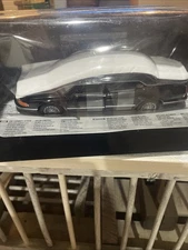 Brookfield Collectors Guild 1/24 1994 Chrysler New Yorker Diecast  New In Box