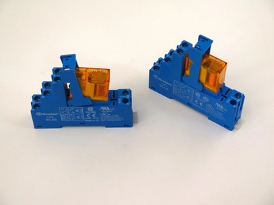 Finder Relay Type 40.52 Base Type 95.05 250V 8A Relay Lot of 2