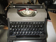 Vintage Underwood LEADER Manual Typewriter - 1940-50’s thumbnail