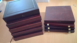 Lot Konvolut 9 x Holzboxen f. Münzen Edelholz Samtschatullen u.a. gebraucht