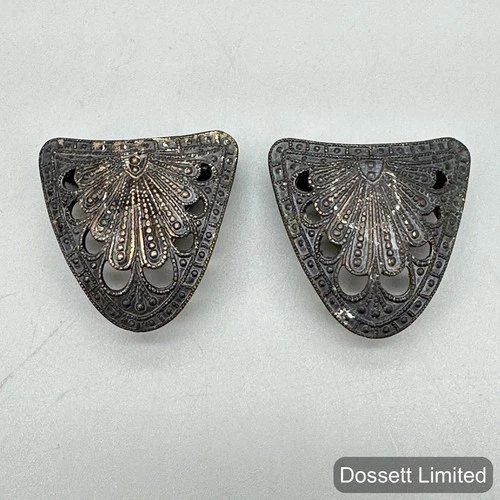 Vintage Gold Tone Dress Clips Pair Art Deco Fan Shell Filigree Womens Jewelry