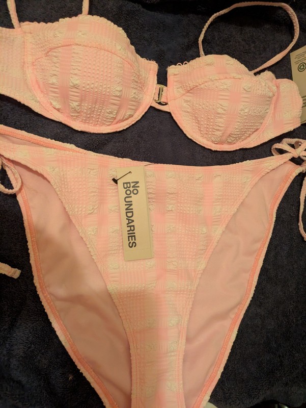 XL.....16/18...... 2 Piece ......Pink Bathing Suit......No Boundaries.......New