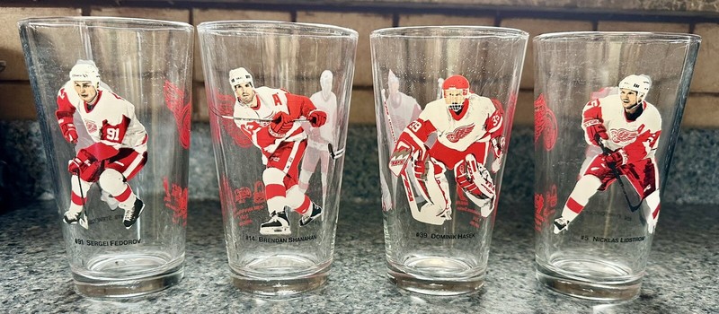 2002 NHL Arbys Coca-Cola Detroit Red Wings Collectors Glasses Complete Set. RARE
