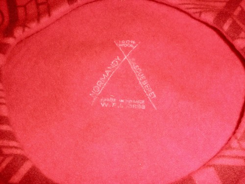 Bright Red Wool Beret w/ Art Deco Pattern Made in France by Normandy Beret - Picture 6 of 6