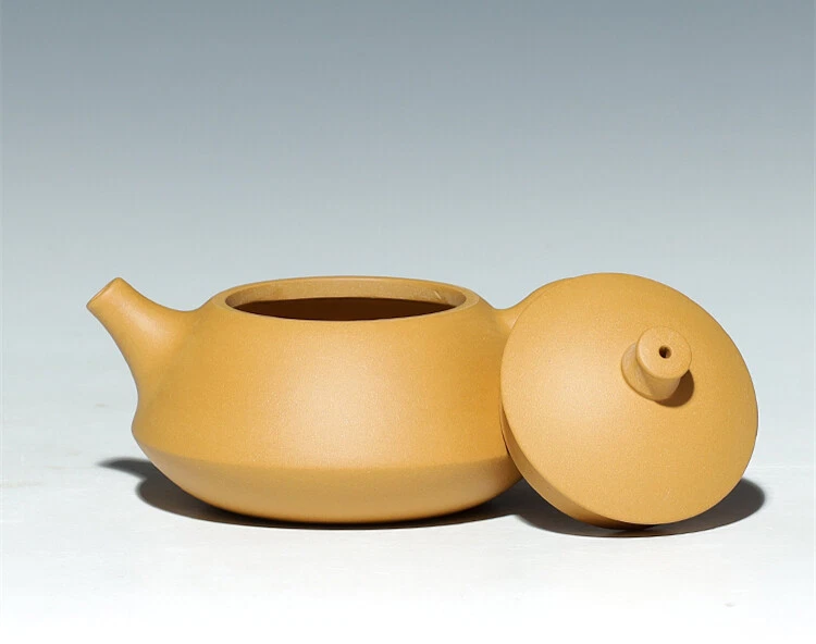 110ml New On Sales Chinese Yixing Tea Pot Zisha Duan Clay Marked Kungfu Tea Pot - Image 4 of 4