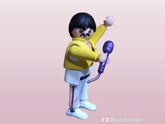 Figurine Playmobil Personnalisée - Freddie Mercury V.2 - REF-0015 - Fait Main