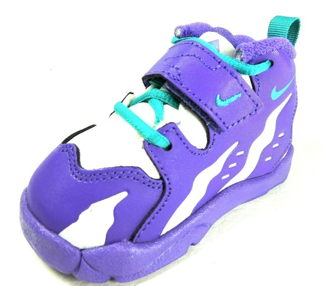 purple nike toddler shoes