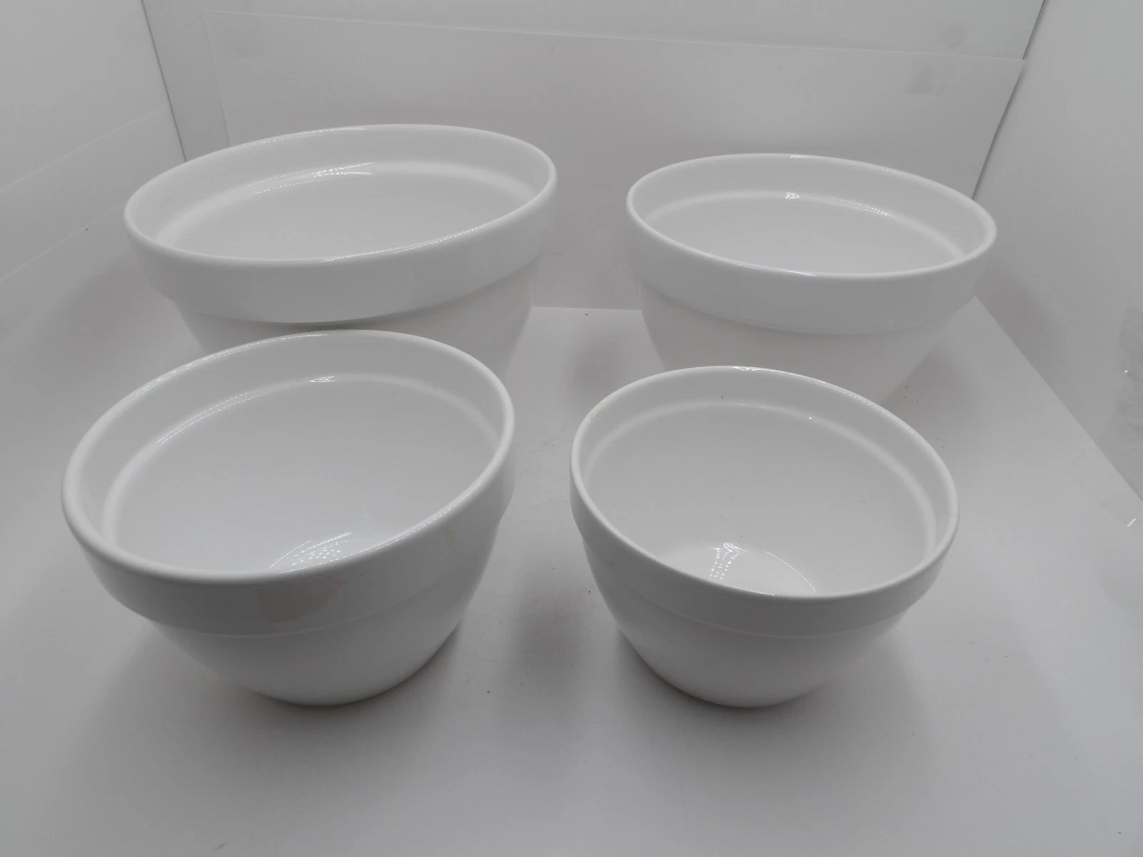 Set of 4 White Mixing Nesting Bowls, Maybe Planters?
Opens in a new window or tab