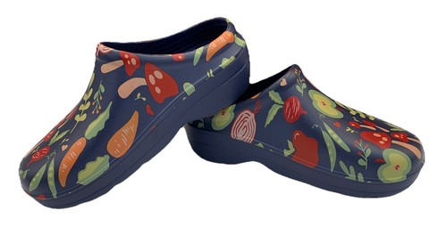 Totes Women’s Slip-on Shoes Size 7 Navy Vegetables Garden Clogs