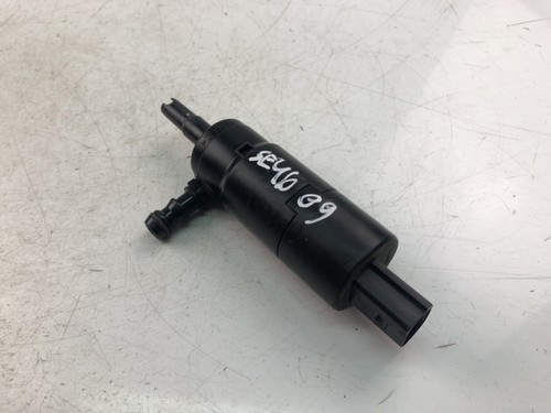 BMW X5 E53 Scheinwerferwaschmotor 8377430 17489437