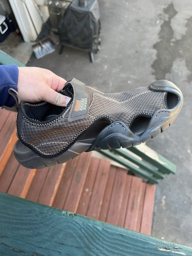 205289 crocs