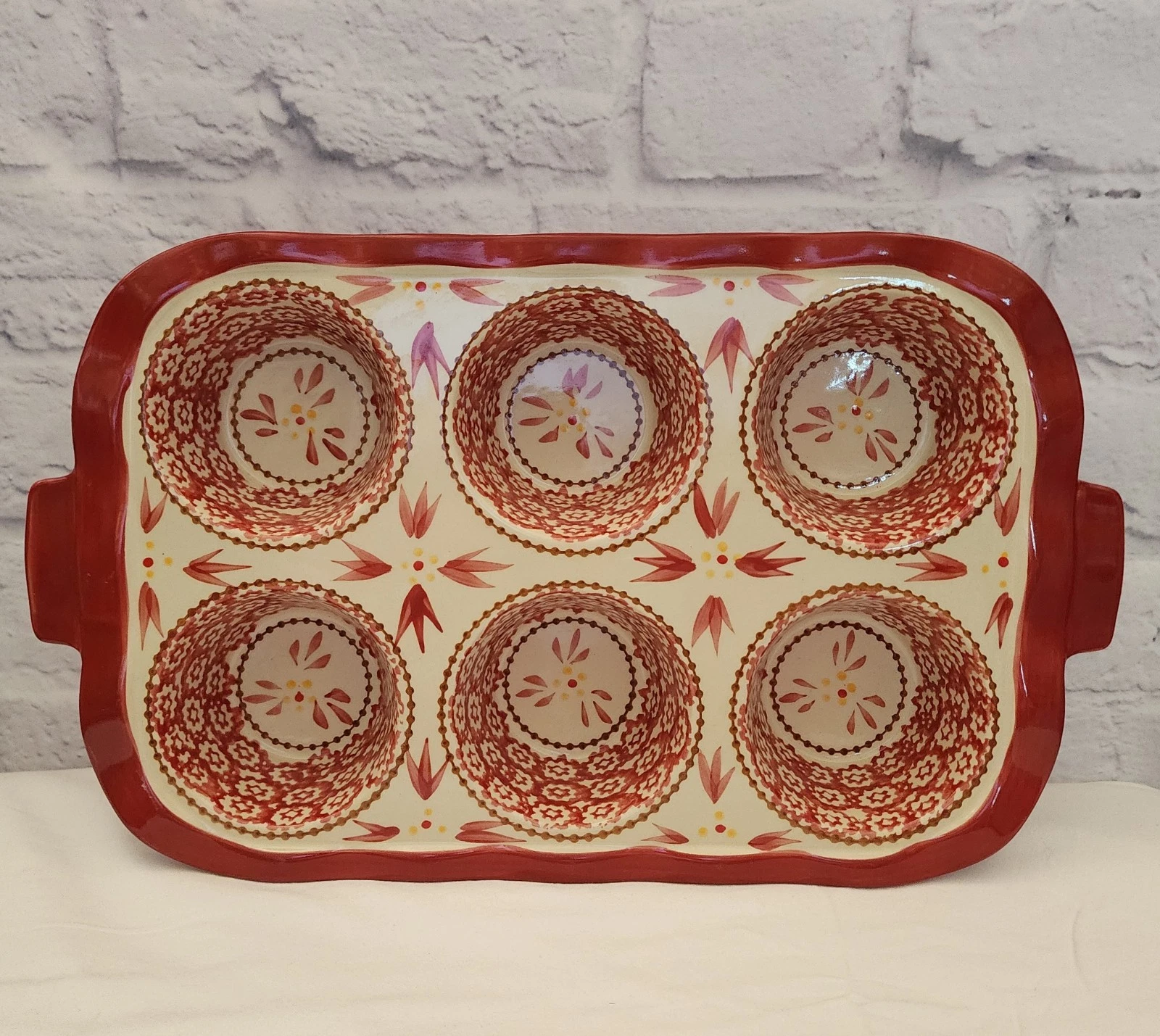 TEMP-TATIONS BY TARA OLD WORLD CRANBERRY RED SIX CUP MUFFIN PAN WITH RACK
