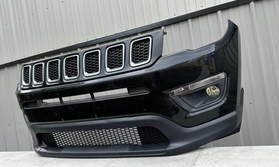 ❗️ SIN ENVÍO ❗️PARACHOQUES DELANTERO JEEP BRÚJULA NEGRO OEM 2017 2018 2019 2020 2021 Foto 2 de 3