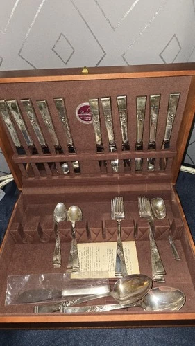 Reed Barton Sterling Silver flatware - Classic Rose  36 pieces total