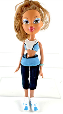 2007 Bratz Yasmin Doll Play Sportz Fitness Fashion MAG Top Bracelet Feet Read