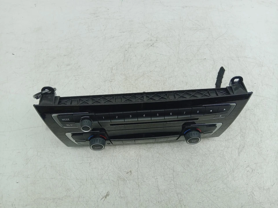 BMW 1 SERIES AC AIR CON HEAT CONTROL PANEL 6814187 F20 2015 - 2019 - Image 3 of 4