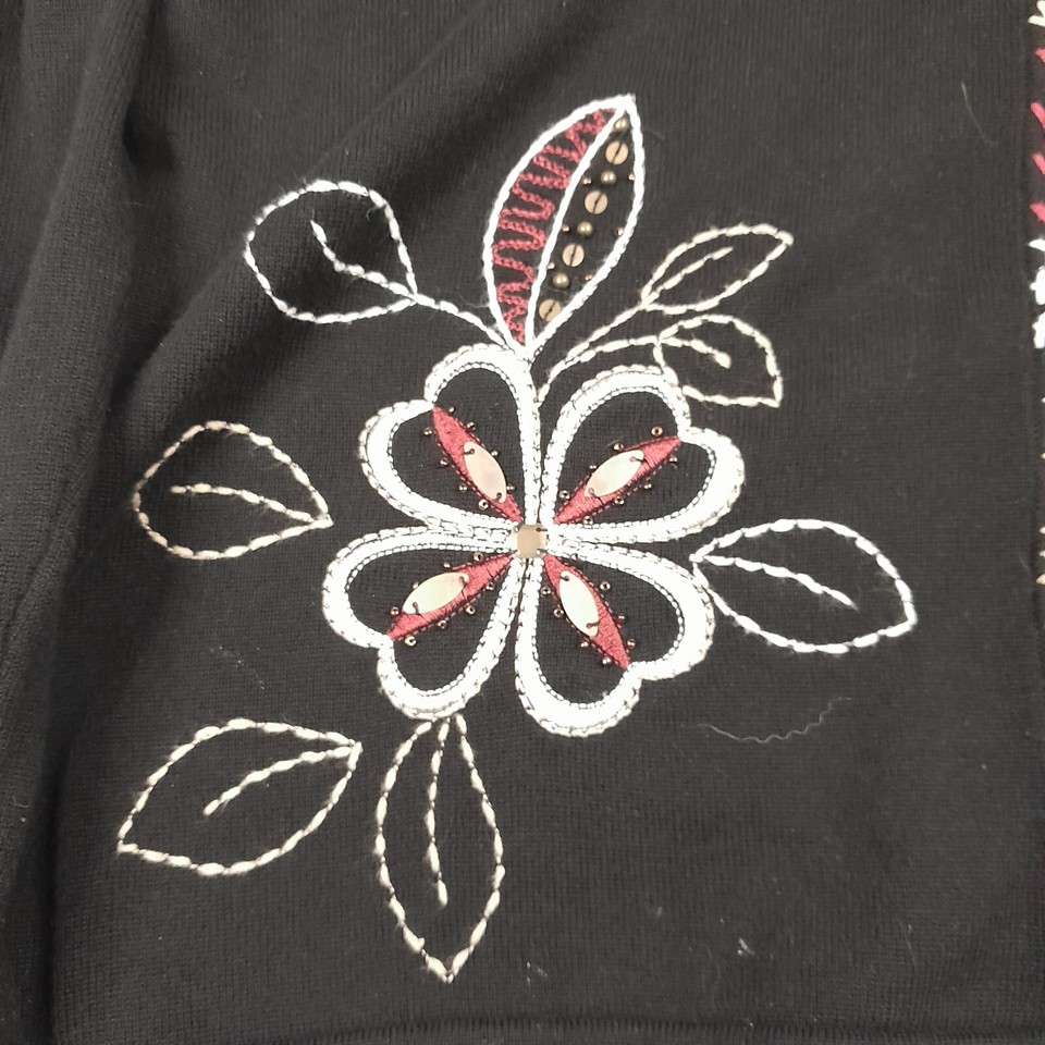 Alfred Dunner Shirt Womens Small black beaded Embroidered flowers cowl