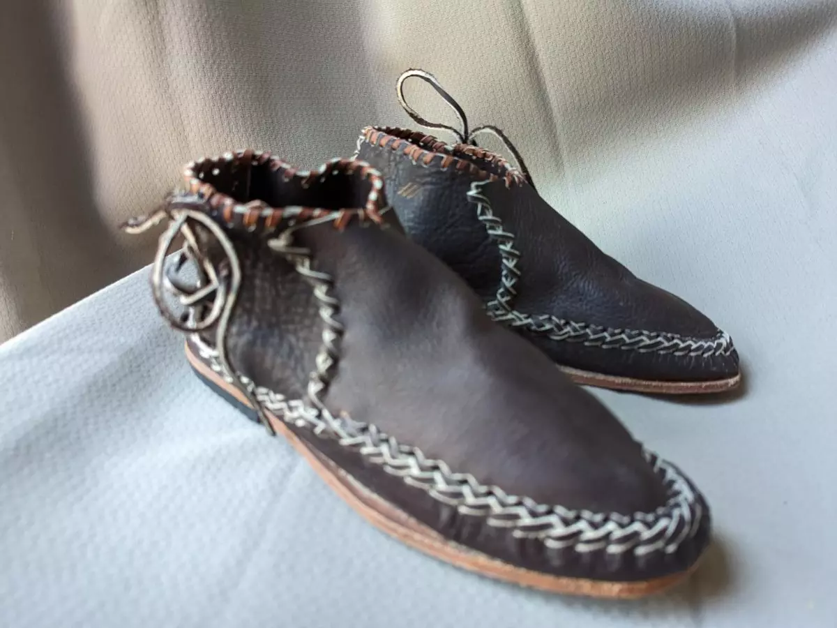 handmade HMH moccasins shoes 7 brown HEATHER MARIE HEATON native american
