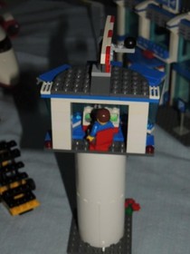 Lego 3182 City Airport 100% complete w/instruction manual MICE!