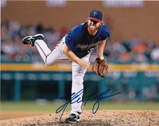 BLAINE BOYER  MINNESOTA TWINS   ACTION SIGNED 8x10