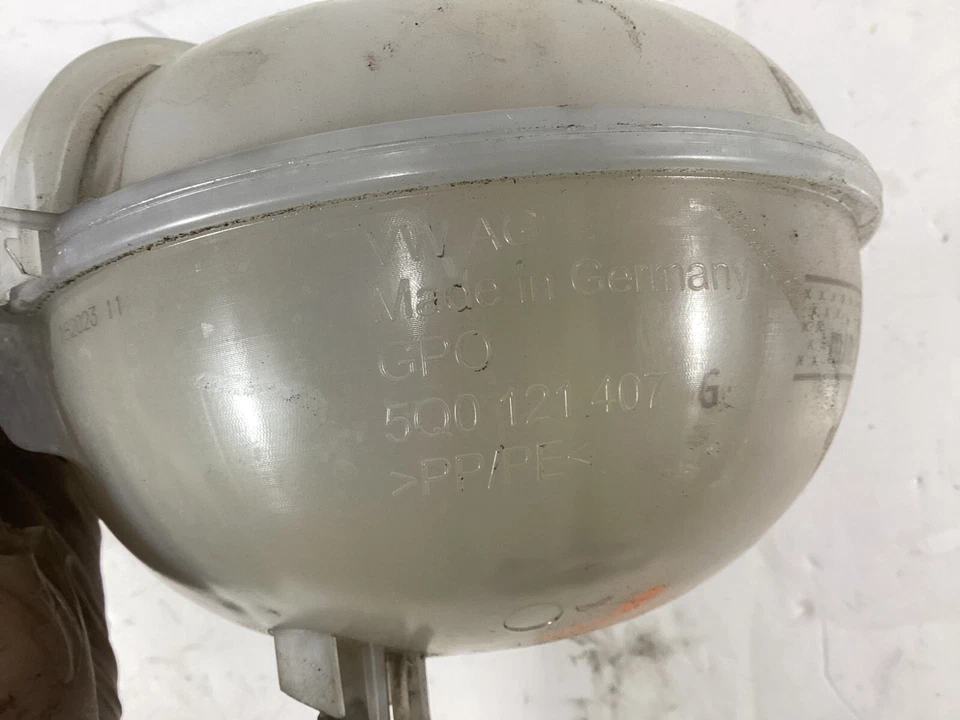 2013 - 2016 Audi A3 Coolant Cooling Expansion Tank Reservoir 5Q0121407G OEM . - Image 3 of 4