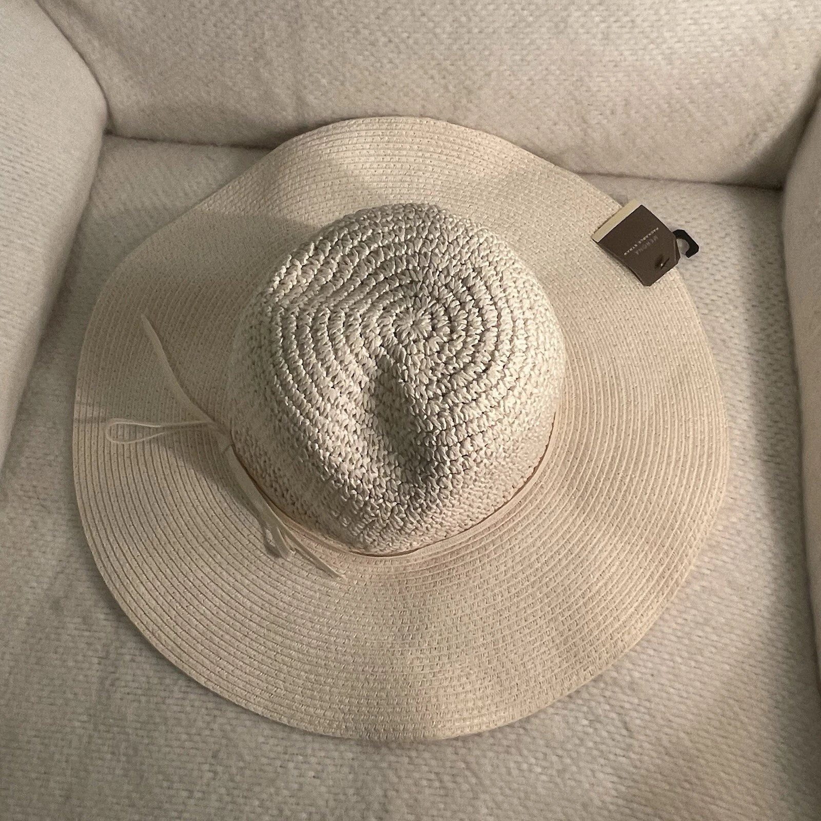 vtg gift paperr Crochet Floppy Packable Sun Hat Cream Colored New