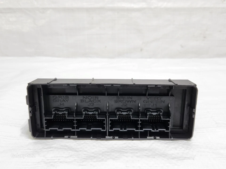 2014 2015 2016 2017 Buick Verano Temperature Control Module OEM 13585644 - Image 2 of 4