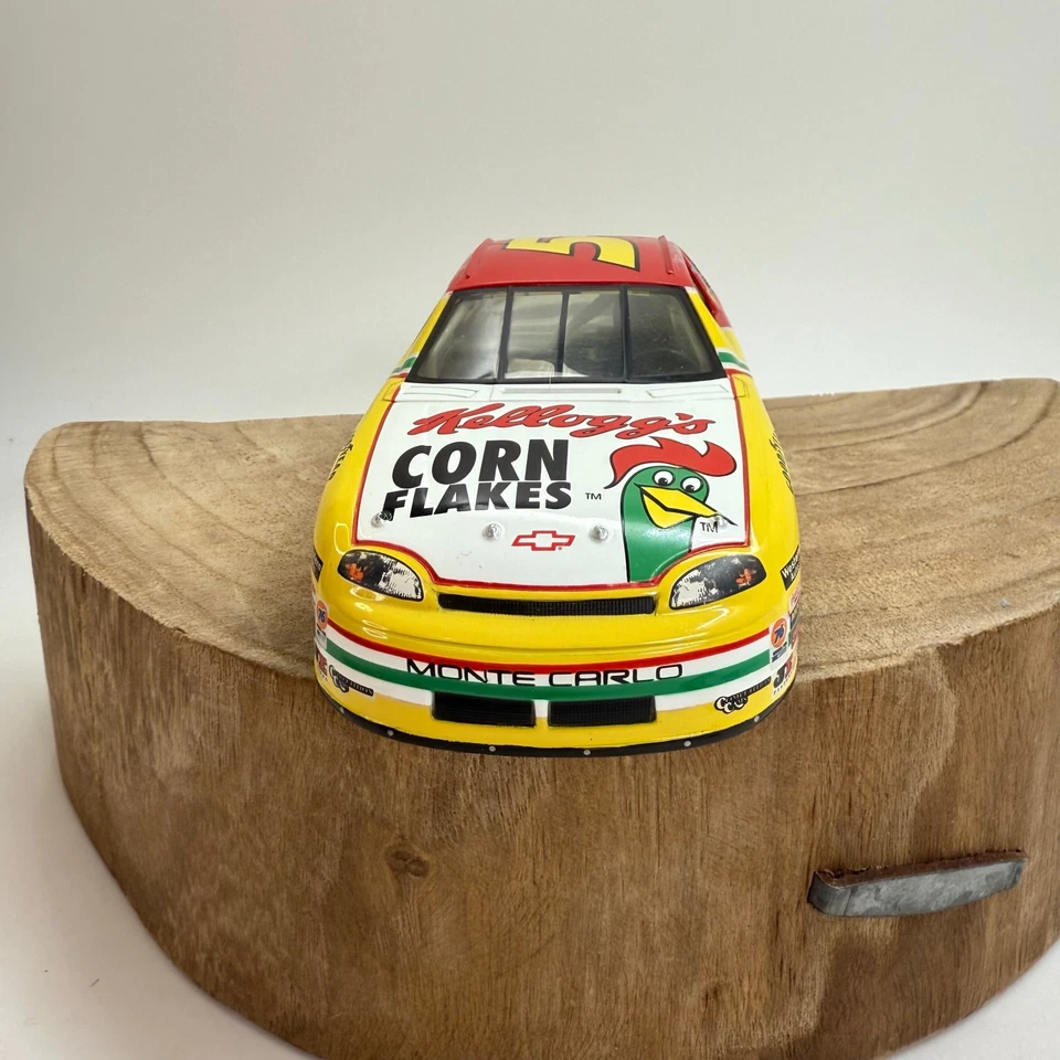 Diecast 1997 Revell Monogram Nascar Kellogg's Terry Labonte Nascar #5 1:24 - Image 4 of 4