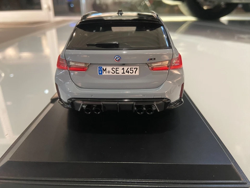 BMW M3 Touring (G81) Miniature 1:18 Brooklyn Grey 80435B308C4 - Image 4 of 4
