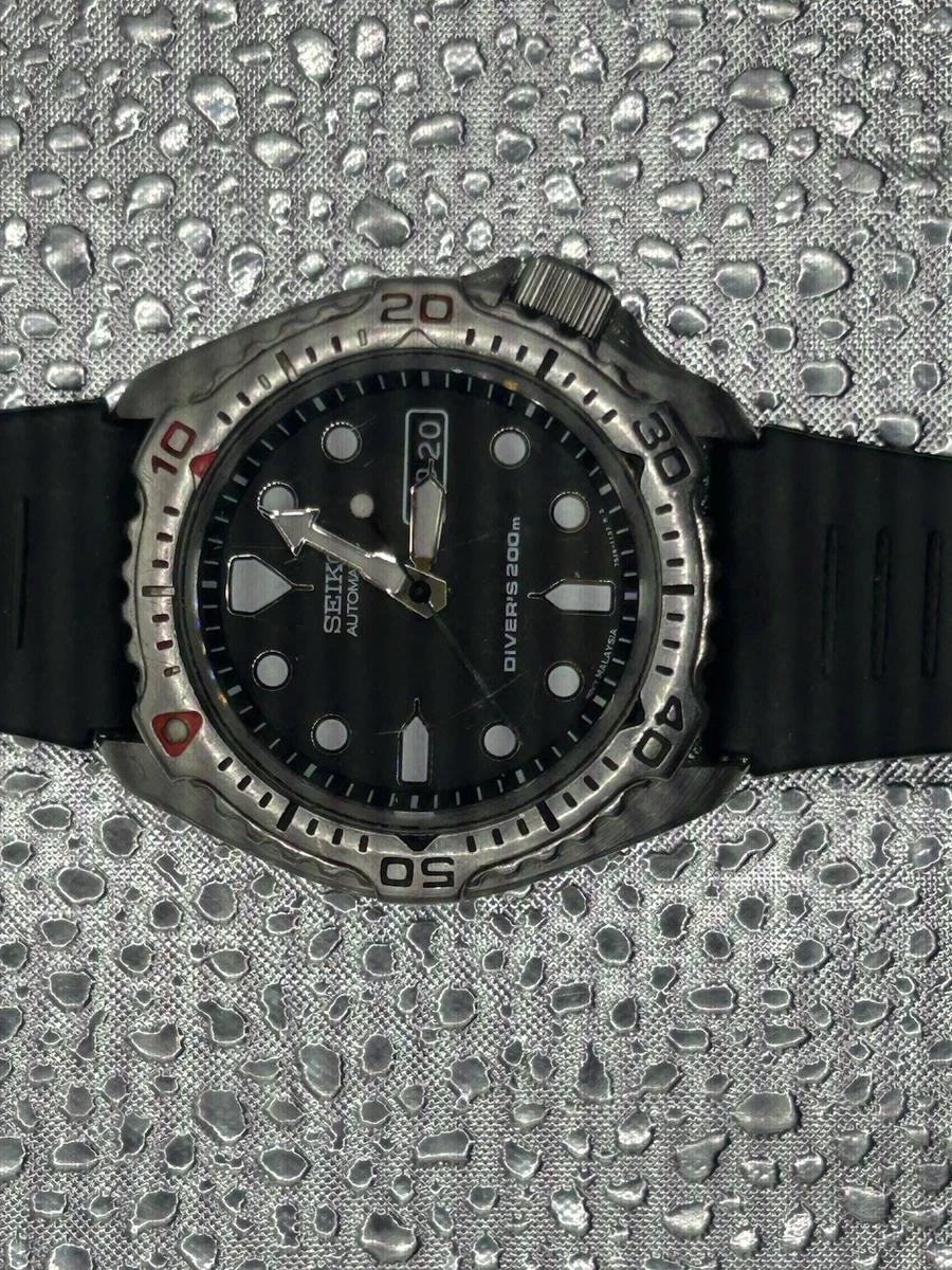 Seiko Diver Mechanical (Automatic) 200 m (20 ATM) Water Resistance
