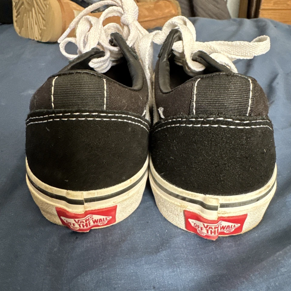 Vans Off the Wall Youth Size 3.5 ward Black White Canvas Suede 751505 - Image 4 of 4