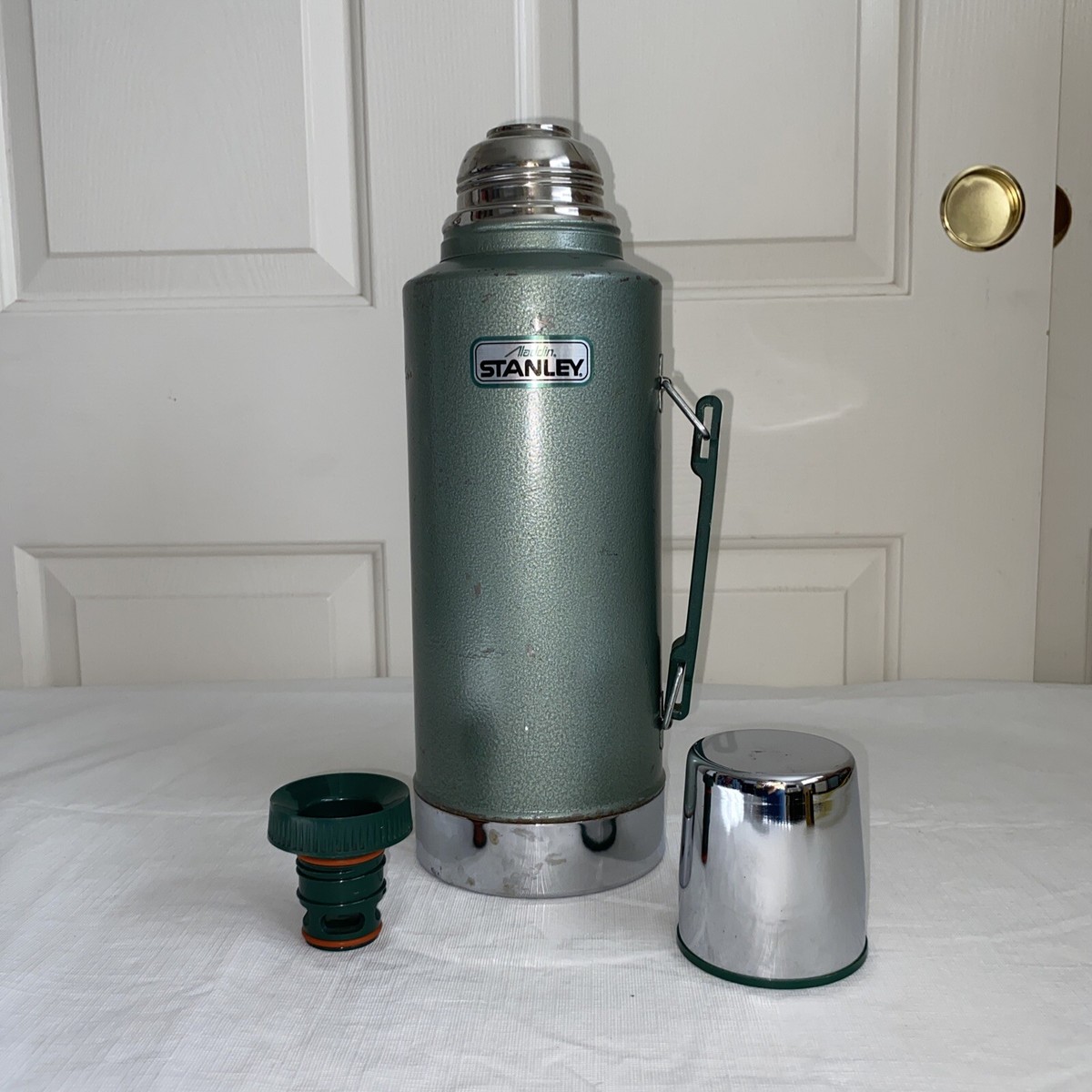 Aladdin Stanley Half Gallon Thermos A-945DH Unused RH94 Handle 13B