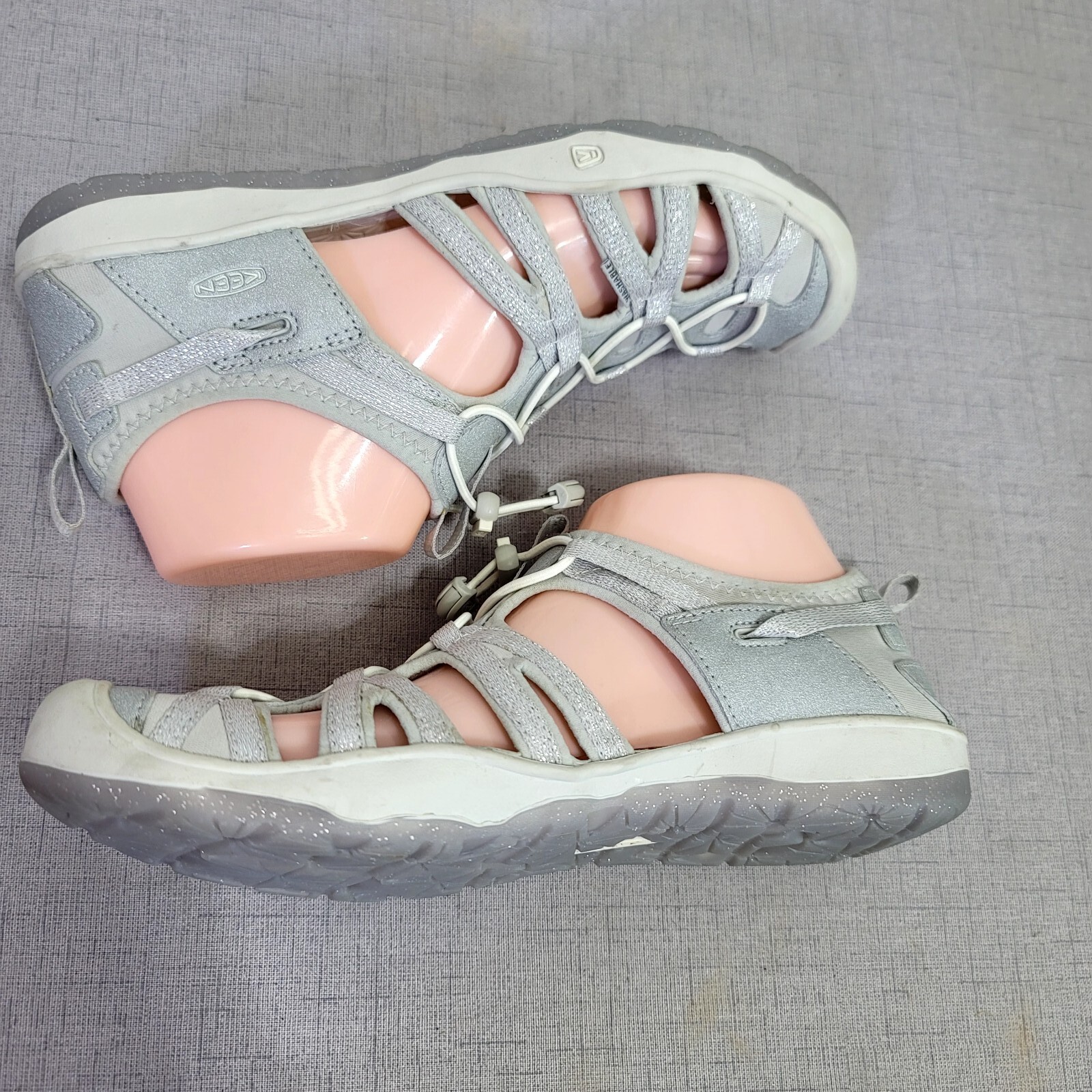 Sandali da pescatore Keen donna 6 Moxie argento punta chiusa cinturino lavabili