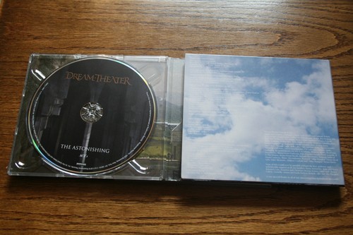 DREAM THEATER-" THE ASTONISHING" 2 x CD 1ST PRESS 2016 DIGIPAK - Bild 2 von 4