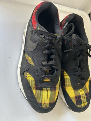 NIKE WOMEN'S AIR MAX SE TARTAN Black University Red Plaid