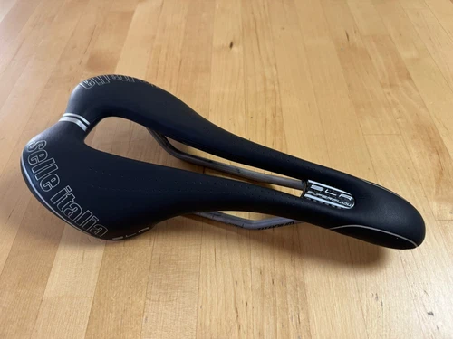 Selle Italia SLR Superflow Titanium Saddle in Black 145x275mm 156g