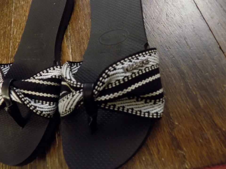 Chanclas Havaianas St Tropez Fita negras blancas con tanga para mujer talla 6 7 37-38 Foto 3 de 4