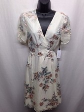 NWT ASTR the label Women's Azalea Floral Flutter Sleeve Melody Dress Size S A-21