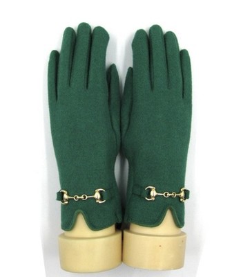 Luxury Style Emerald Green Gloves Gold Chain Snaffle Bit Detail Winter Chic