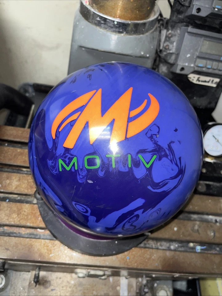 Bola de boliche Motiv Venom Shock 15 lb Foto 3 de 3