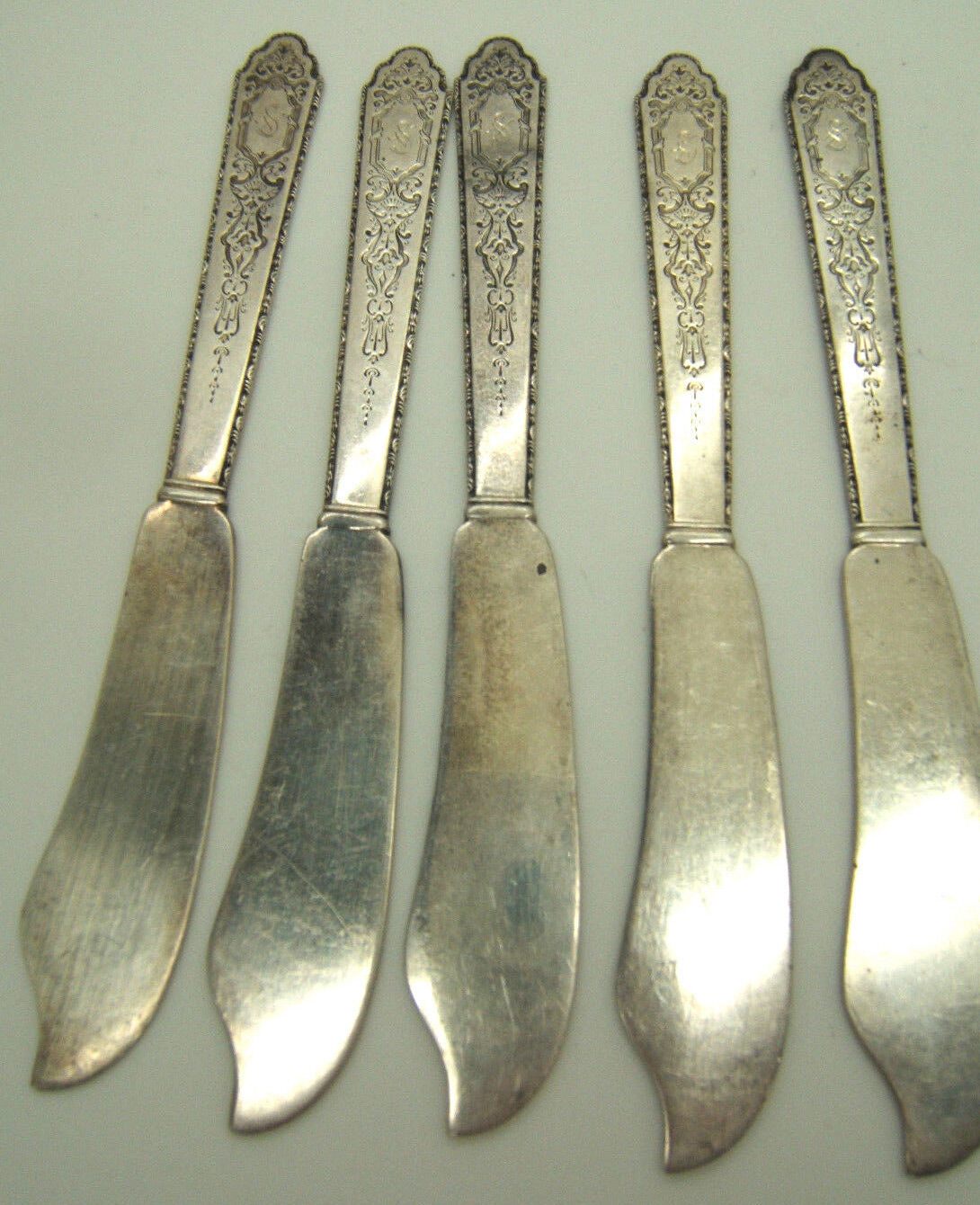 5 LUNT Sterling Silver Butter Knives Spreaders Treasure William & Mary Decor