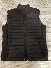 Gap Men’s Packable Lightweight Puffer Vest True Black Small